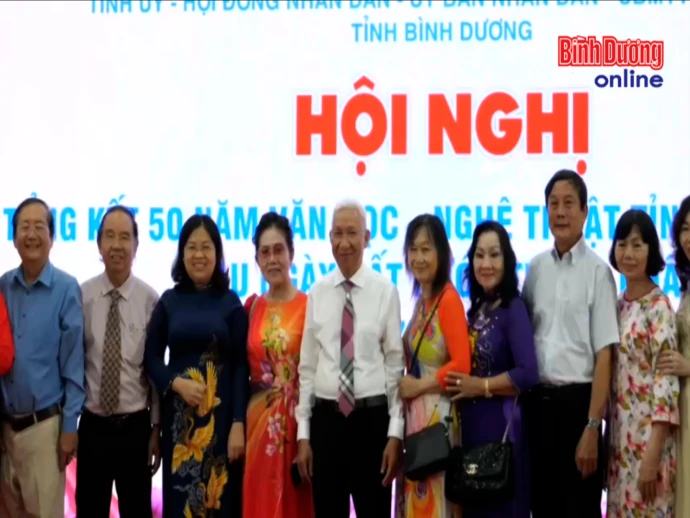 Tôn vinh 51 văn nghệ sĩ có đóng góp nổi bật cho văn học - nghệ thuật tỉnh Bình Dương