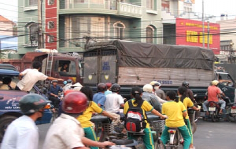 TX.TDM: Đèn tín hiệu giao thông hỏng gây kẹt xe