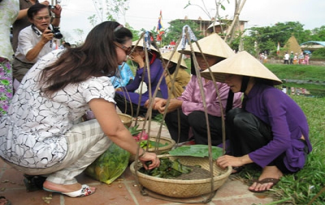 Mộc mạc “Chợ quê ngày hội”