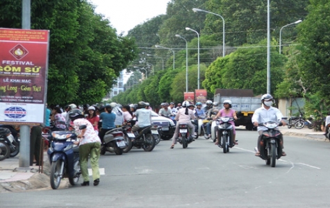 Cha mẹ phải là người dạy con học văn hóa giao thông