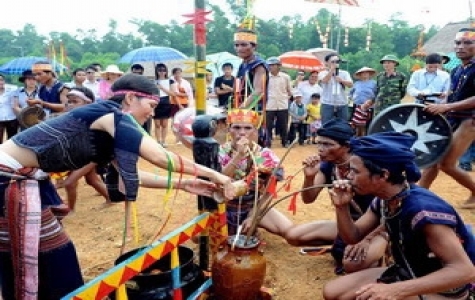 Khai trương Làng Văn hóa-Du lịch các dân tộc VN