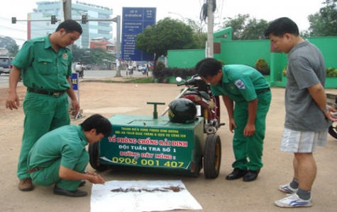 Đưa xe hút đinh vào hoạt động: Nạn rải đinh đã giảm đáng kể