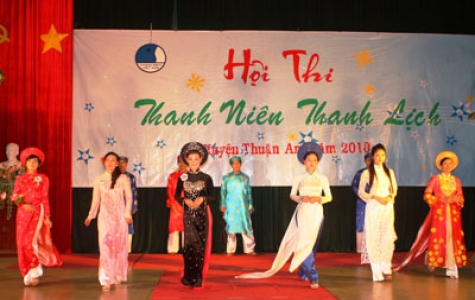 Chung kết hội thi Thanh niên thanh lịch huyện Thuận An năm 2010