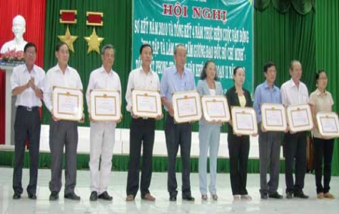 Học tập theo Bác để thực hiện thắng lợi nhiệm vụ sản xuất - kinh doanh