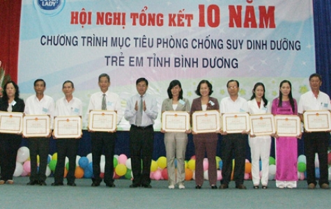 Tỷ lệ trẻ em suy dinh dưỡng giảm nhanh