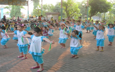 Chống béo phì ở trẻ em phải gắn với kéo giảm suy dinh dưỡng