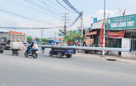 Bài 1: Xe “ma” tràn lan trên phố