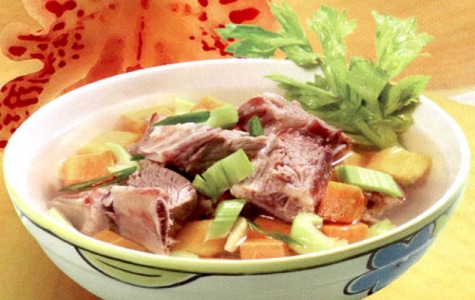 Ngọt mát canh khoai lang nấu sườn