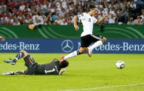 Vòng loại Euro 2012: Ca khúc khải hoàn ở Veltins Arena