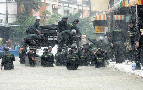 Bangkok báo động đỏ