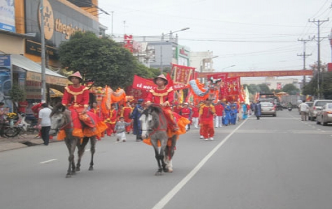 Sôi nổi lễ hội Kỳ Yên ở Đình thần Dĩ An