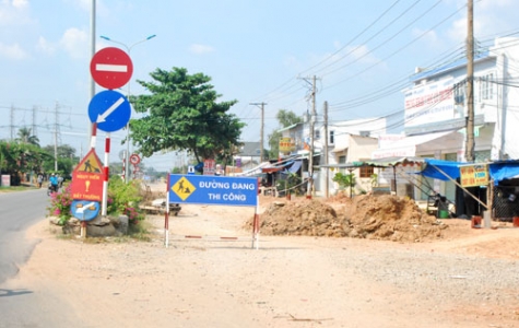 Khảo sát, tìm cách “cởi trói” cho các công trình giao thông