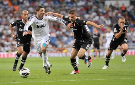 Cristiano Ronaldo: Tôi buồn không phải vì tiền!