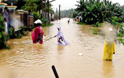 Mưa trên diện rộng, lũ các sông miền Trung đang lên