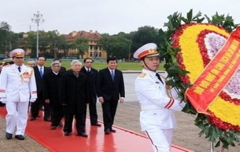 Lãnh đạo Đảng và Nhà nước vào Lăng viếng Chủ tịch Hồ Chí Minh