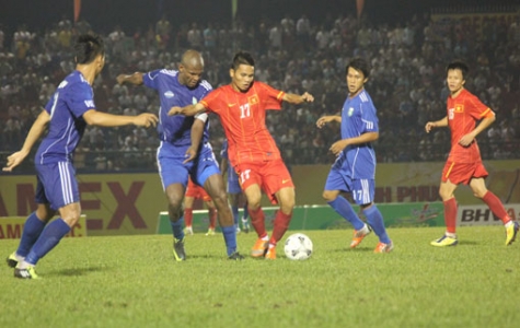 Vòng 7 V-League 2013, B.Bình Dương – Đồng  Tâm Long An: Trận đấu “hai trong một”