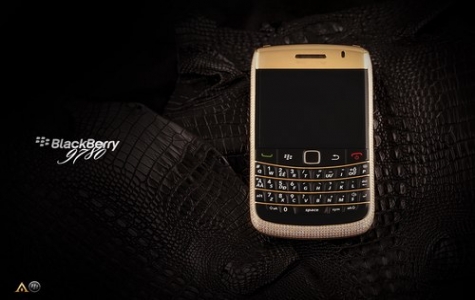 BlackBerry đính 1.101 viên kim cương, da cá sấu gần 1 tỷ đồng