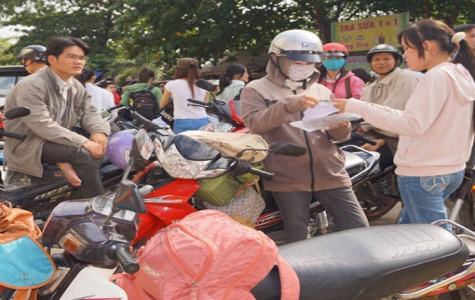 Bình Dương: Gần 6.000 thí sinh đến làm thủ tục đăng ký tuyển sinh đại học đợt 2