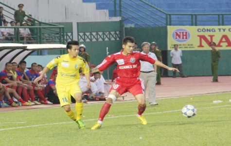 Vòng 17 V-League 2013, Hà Nội T&T – B.Bình Dương: Hòa là thành công cho B.BD