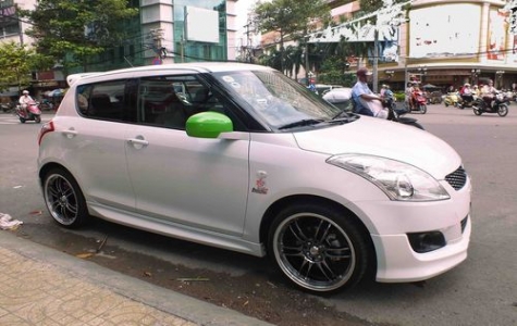 Suzuki Swift độ phong cách Samurai tại Sài Gòn