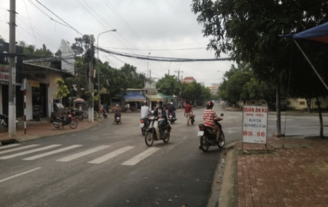 Đoạn cua ở đường Hoàng Hoa Thám, Hiệp Thành, TP.TDM: Cần trang bị đèn tín hiệu và biển báo