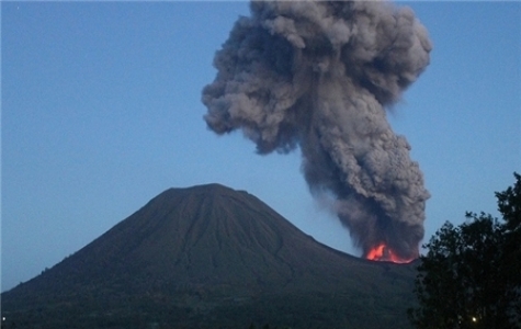 Hàng nghìn người Indonesia phải di tản do núi lửa