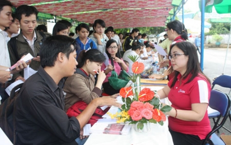 Sàn giao dịch việc làm Bình Dương:  Nơi kết nối cung - cầu thị trường lao động