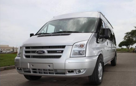 Ford Việt Nam triệu hồi Transit vì gạt nước