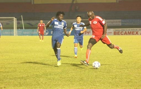 B.Bình Dương – Than Quảng Ninh: 0-0