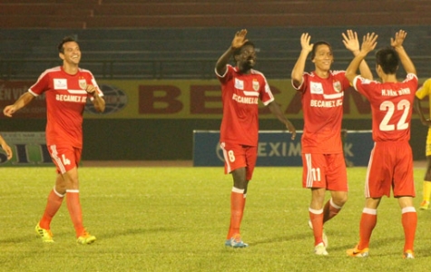 Đấu muộn vòng 9 V-League 2014, B.BD-V.NB:  Ngôi nhì vẫy gọi