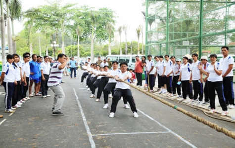 Công ty Cao su Phước Hòa đoạt 3 huy chương vàng môn kéo co