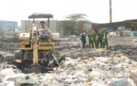 Bắt quả tang một cơ sở “xử lý chất thải” làm ô nhiễm môi trường: Người dân thở phào nhẹ nhỏm!