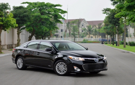 Toyota Avalon hybrid - hàng hiếm tại Việt Nam