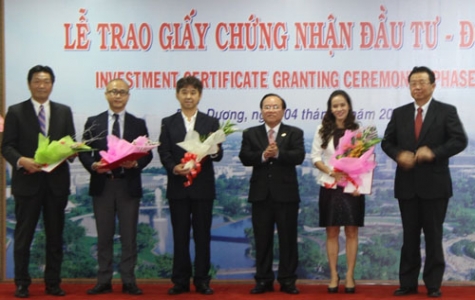 Bình Dương: Trao giấy chứng nhận đầu tư cho 41 doanh nghiệp vốn FDI