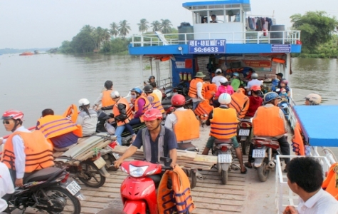 Bình Dương: Tăng cường bảo đảm an toàn giao thông đường thủy tại các bến phà, đò ngang