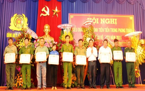 Biểu dương 89 tập thể và cá nhân điển hình tiên tiến trong phong trào toàn dân bảo vệ an ninh Tổ quốc