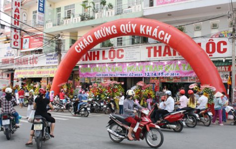 Trung tâm Điện máy Thành Lộc: Mừng sinh nhật – Bán hàng giá gốc