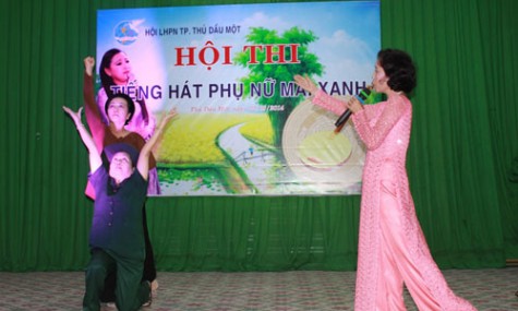 Hội thi Tiếng hát phụ nữ mãi xanh TP.TDM năm 2014