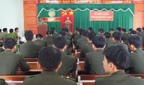 Công an tỉnh: Khai giảng lớp huấn luyện công dân phục vụ có thời hạn đợt II-2014