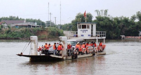 Tiếp tục thực hiện cuộc vận động “Văn hóa giao thông với bình yên sông nước”: Vì sự bình yên khi tham gia giao thông thủy