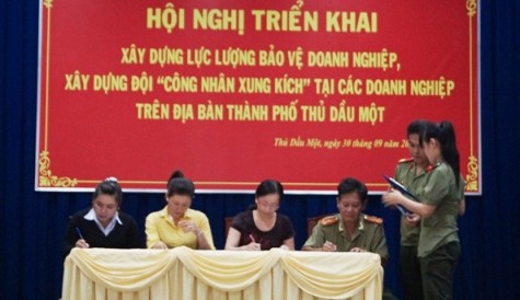 Triển khai xây dựng lực lượng bảo vệ doanh nghiệp, đội “công nhân xung kích”