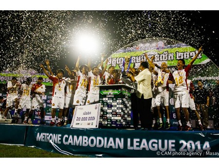 Tiến tới TOYOTA MEKONG CUP 2014, CLB PHNOM PENH CROWN FC (CAMPUCHIA):Thú vị cuộc đấu giữa Chelsea Việt Nam và Chelsea Campuchia