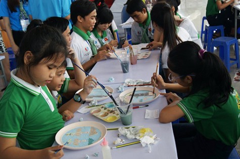 Khởi động chương trình “Ngàn đĩa gốm gửi ngàn yêu thương”