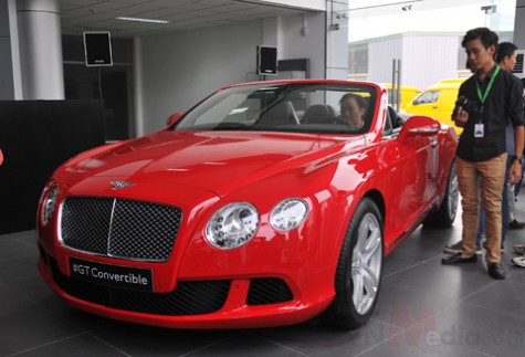 Xe siêu sang Bentley chính hãng tới Việt Nam