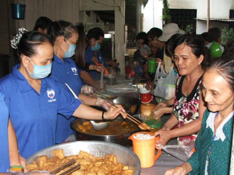 Vận động hơn 9 tỷ đồng lo bữa ăn cho bệnh nhân nghèo