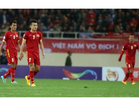 Bán kết lượt về AFF Suzuki Cup 2014, Việt Nam - Malaysia 2-4: Tuyển Việt Nam thua vì hàng phòng ngự!