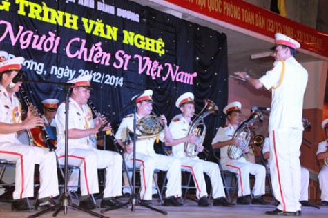 Chương trình văn nghệ “Vinh quang người chiến sĩ Việt Nam”