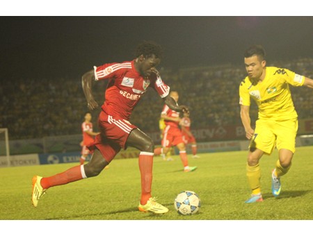 Đường đến ngôi vương V-League 2015: HN T&T và “liên minh quyền lực”