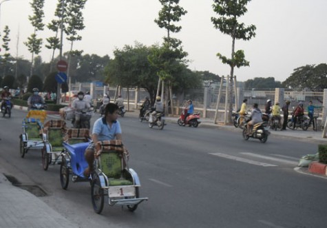 Cẩn trọng với xích lô dành cho trẻ em