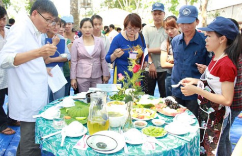 Nông trường cao su Long Nguyên tổ chức kỷ niệm ngày Quốc tế Phụ nữ